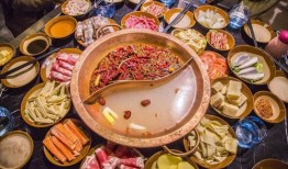 熊吃瓜的火锅视频,一场味蕾与视觉的双重盛宴