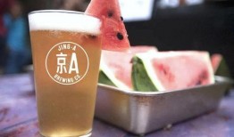 酿酒吃瓜,传统酿酒与夏日消暑美食的完美邂逅