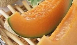 吃哈密瓜的外婆,甜蜜回忆里的味蕾之旅