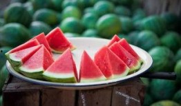 吃瓜黑凤梨,网络热词背后的文化现象